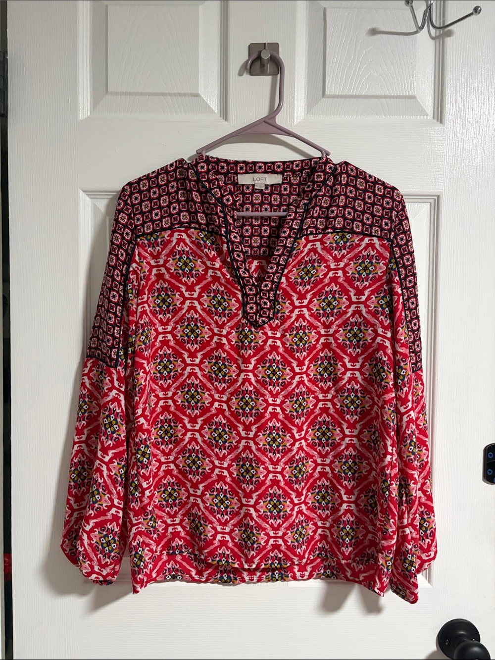 LOFT Pink Red Multicolor Patterned V-Neck Blouse
